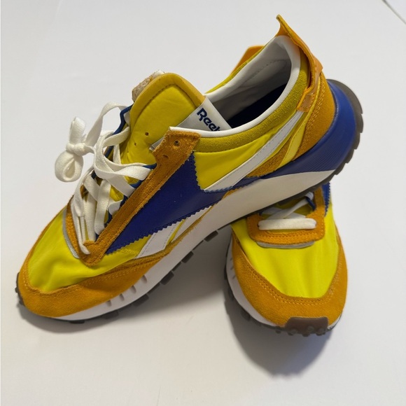 Reebok Unisex Classic Leather Legacy Sneakers Mens size 9 - Picture 1 of 10